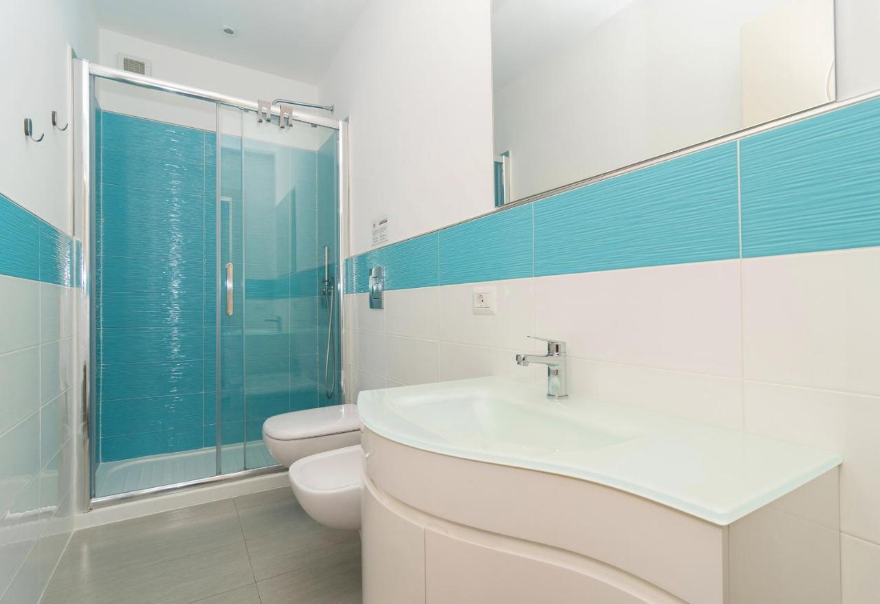 Guest House Emily Suites Сорренто Экстерьер фото