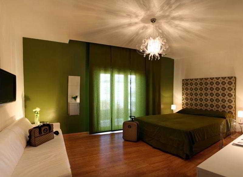 Guest House Emily Suites Сорренто Экстерьер фото